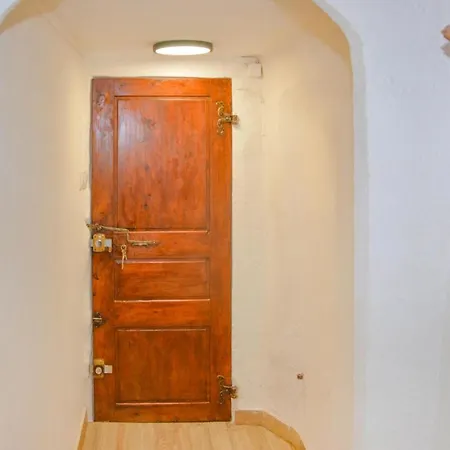 1 Bedroom Gorgeous In * 巴尔若尔